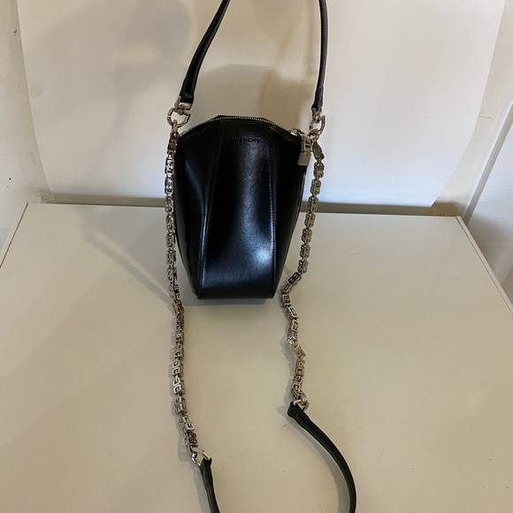 New GIVENCHY Small Bag Box Black Leather With Silver Chain Handbag - Picture 12 of 13